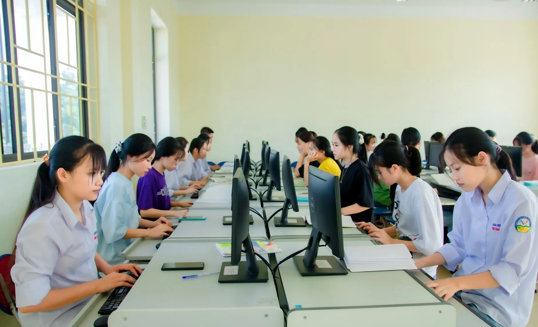 苏州贯之设备维护软件光盘在电子制造企业的应用实践